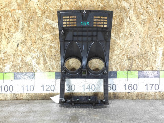 Рамка магнитолы Nissan Qashqai 2009