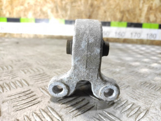 Опора двигателя правая Nissan Micra K11