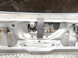 Дверь багажника Nissan Micra K11