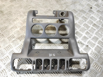 Рамка магнитолы Nissan Micra K11