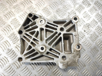 Кронштейн генератора Nissan Almera Classic