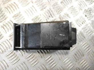 Пепельница передняя Nissan Almera Classic