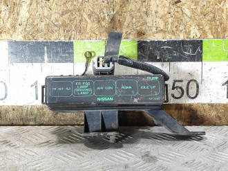 Блок предохранителей салонный Nissan Micra K11