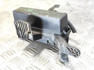 Блок предохранителей салонный Nissan Micra K11