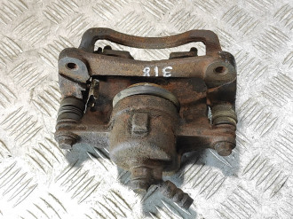 Суппорт передний левый Nissan Micra K11