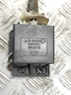 Блок управления стеклоочистителей Nissan Micra K11