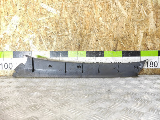 Обшивка стойки правая Nissan Micra K11