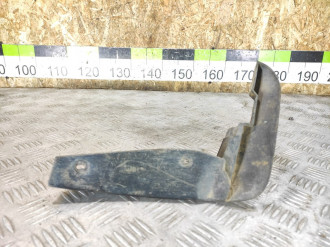 Брызговик правый передний Nissan Almera Classic