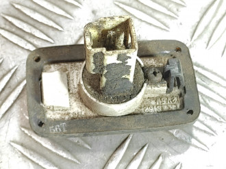 Повторитель в крыло правый Nissan Avenir 1995