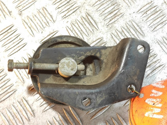 Кронштейн другой Nissan Navara d40