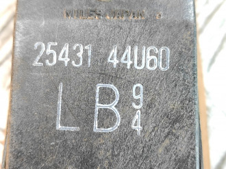 Кнопка стеклоподъемника Nissan Maxima a32