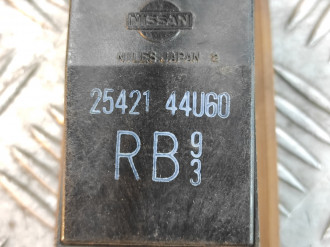 Кнопка стеклоподъемника Nissan Maxima a32