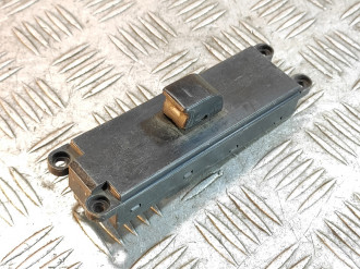 Кнопка стеклоподъемника Nissan Maxima a32