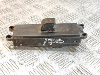 Кнопка стеклоподъемника Nissan Maxima a32