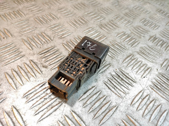 Кнопка аварийной сигнализации Nissan Maxima a32