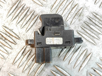 Кнопка стеклоподъемника Nissan Navara d40