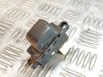 Кнопка стеклоподъемника Nissan Tiida c11