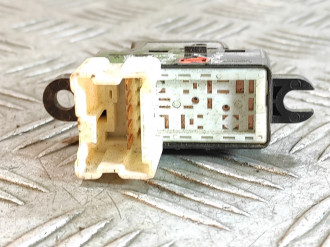 Кнопка стеклоподъемника Nissan Tiida c11