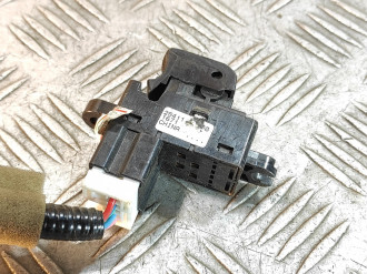 Кнопка стеклоподъемника Nissan Teana j32