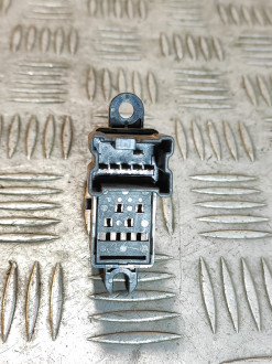 Кнопка стеклоподъемника Nissan Navara d40