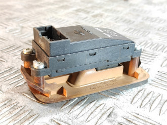 Кнопка стеклоподъемника Nissan Maxima a32