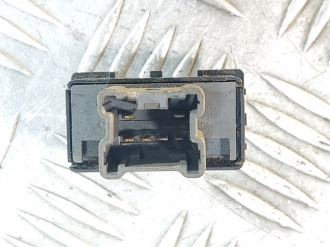 Кнопка обогрева сидений Nissan Tiida c11