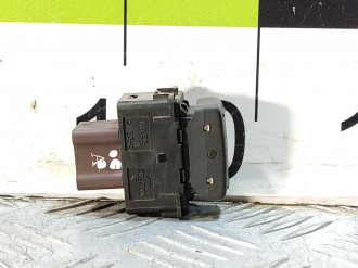 Кнопка обогрева сидений Nissan Teana j32