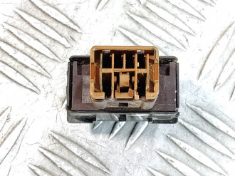 Кнопка обогрева сидений Nissan Navara d40