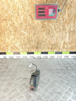 Ответная часть ремня безопасности Nissan X-trail 2007 2014