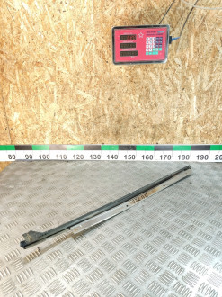 Молдинг стекла Nissan Maxima a33