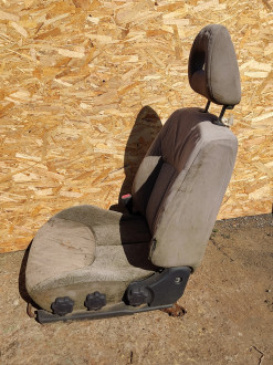 Сиденье переднее левое Nissan Almera N16