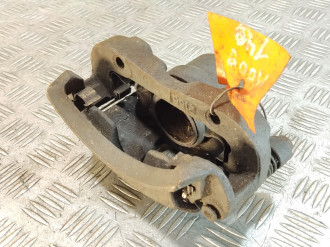 Суппорт передний левый Nissan Avenir 1995