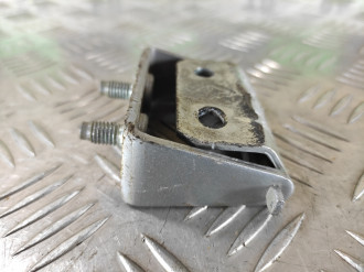 Петля багажника левая Nissan Qashqai 2009