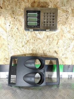 Рамка магнитолы Nissan Qashqai 2009