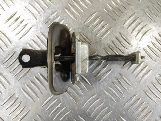 Ограничитель двери задний Nissan Qashqai 2009