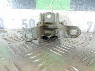 Петля двери задней левой нижняя Nissan Qashqai 2009