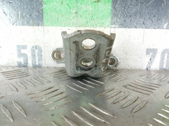 Петля двери задней левой нижняя Nissan Qashqai 2009