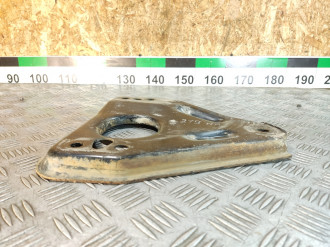 Кронштейн передней балки Nissan Teana j32