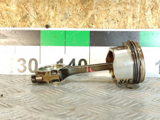 Поршень с шатуном Nissan Micra K11