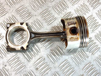 Поршень с шатуном Nissan Micra K11