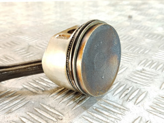 Поршень с шатуном Nissan Micra K11