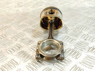 Поршень с шатуном Nissan Micra K11