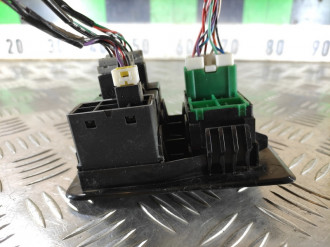 Кнопка регулировки зеркал Nissan Qashqai 2009