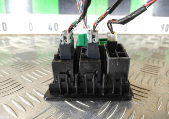 Кнопка регулировки зеркал Nissan Qashqai 2009