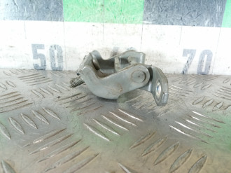 Петля двери задней левой верхняя Nissan Qashqai 2009