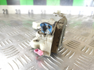 Замок двери передней правой Nissan Almera N15