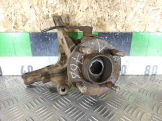 Кулак поворотный передний левый Nissan Almera N15