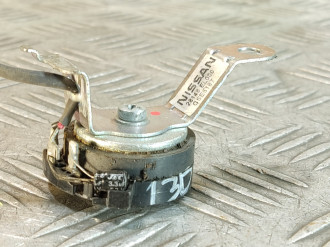 Динамик Nissan Tiida c11