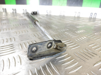 Амортизатор двери багажника Nissan Almera N15