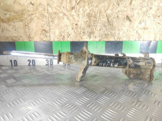 Амортизатор передний левый Nissan Almera N15